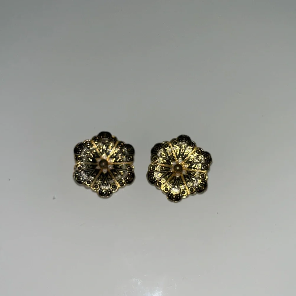 Vintage Filigree Fur Clip / Lapel Pin & Floral Clip On Earrings Bundle_4
